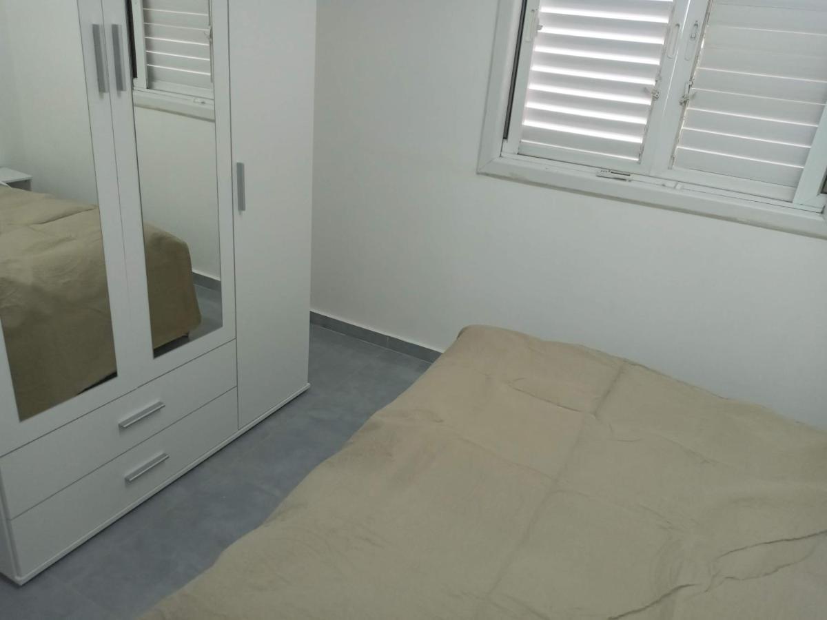רימון יחידות אירוח Vacation Units Rimon Apartment อัชเกลอน ภายนอก รูปภาพ